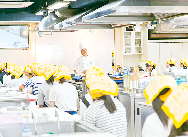 10:00 学校説明