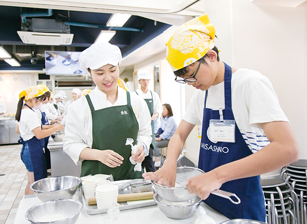 10:00 学校説明
