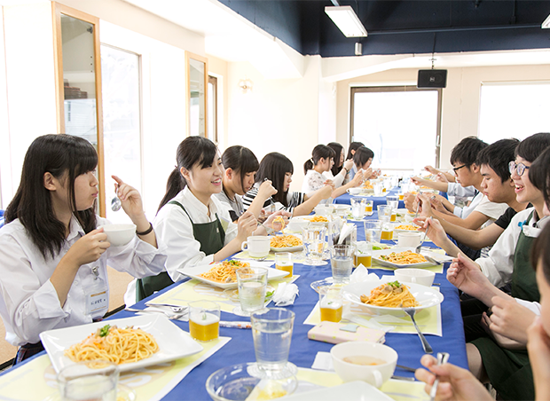 10:00 学校説明